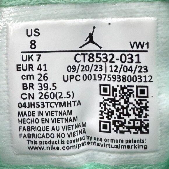 Air Jordan 3 Retro 'Green Glow' - Picture 8 of 9